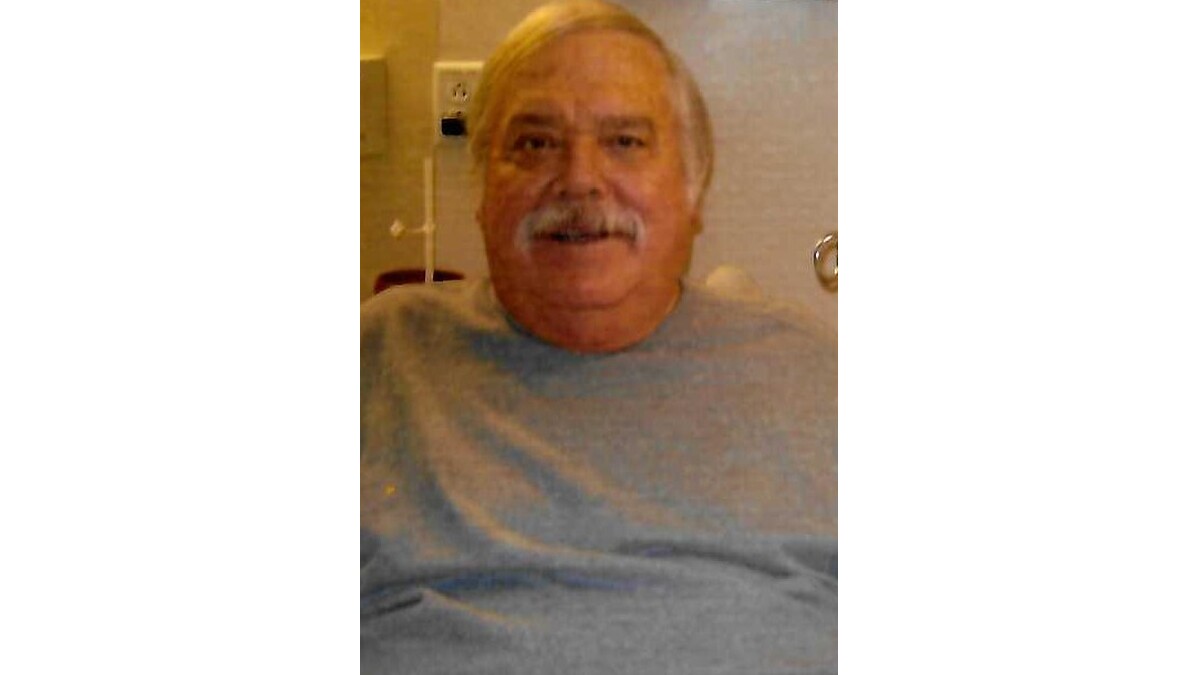 Hayden Bradley Jr. Obituary Sparta, TN Oak Lawn Funeral Home